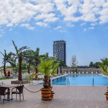 Europe & Casino Σάνι Μπιτς