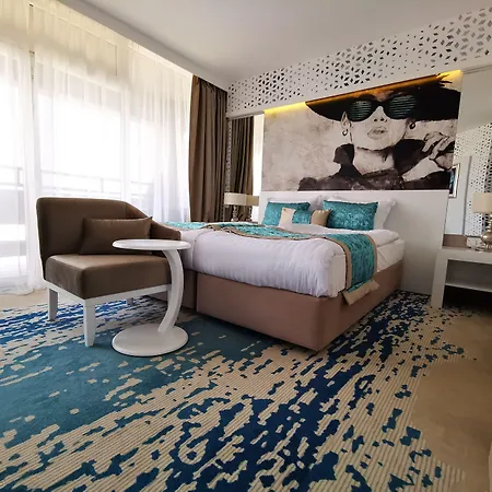 Hotel Europe & Casino 4*