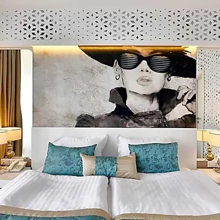 Europe Hotel&casino 4*