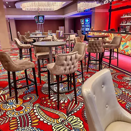 Отель Europe & Casino