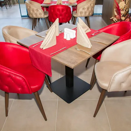 Europe & Casino Hotell 4*