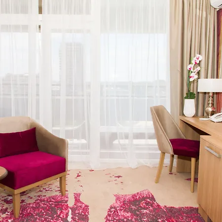 Europe & Casino Hotell 4*