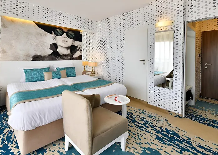 Europe & Casino מלון 4*