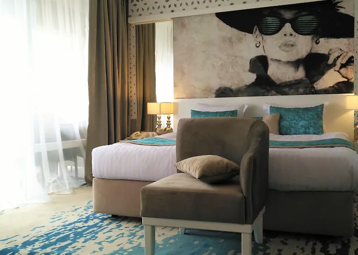 Europe & Casino מלון 4*